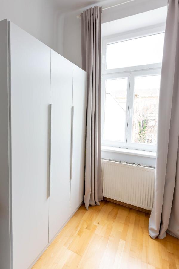 City Apartments Wina Bagian luar foto